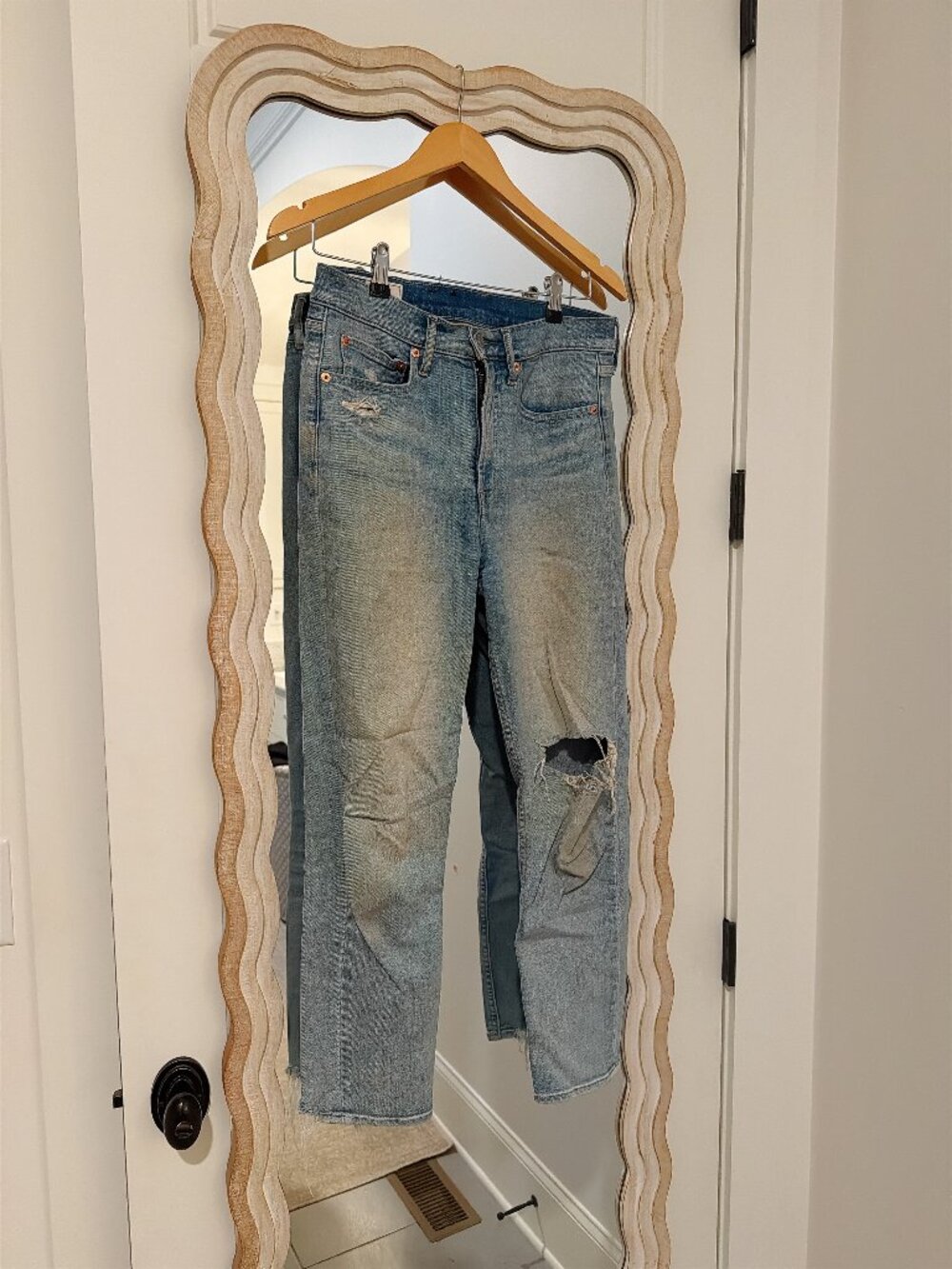 Gap High Rise Cigarette Jeans - Light Destroy wash